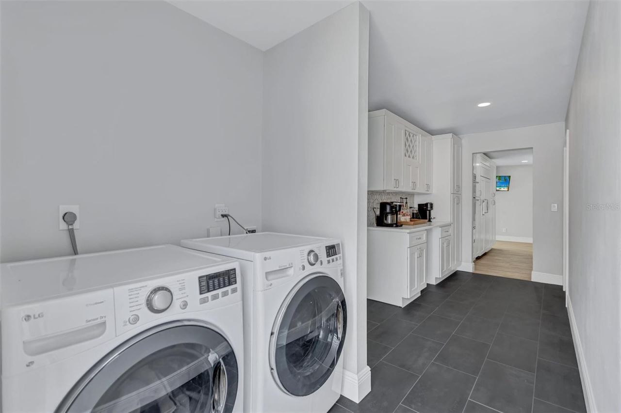 4417 Trout Drive Se, Saint Petersburg, FL 33705 Photo