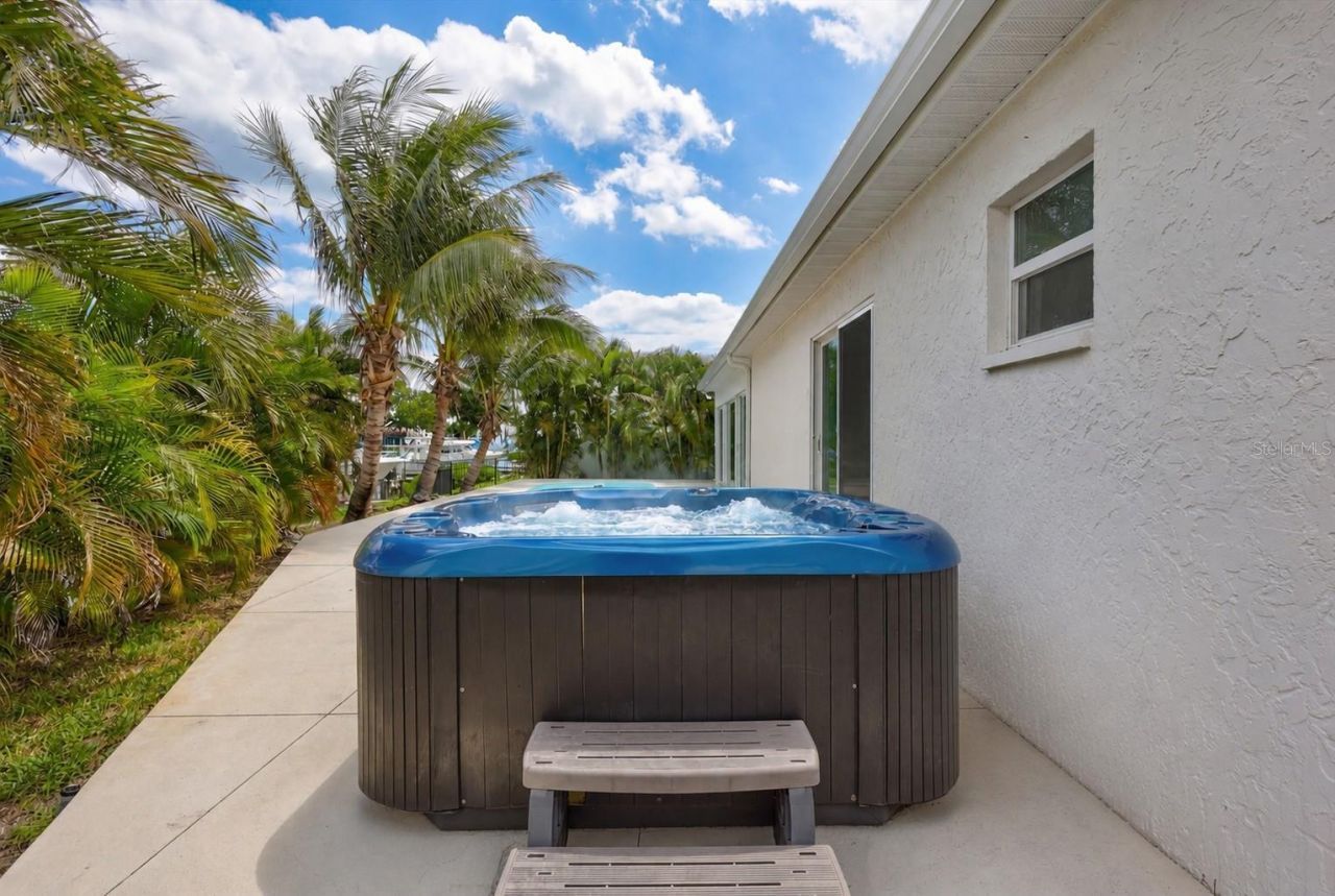 4417 Trout Drive Se, Saint Petersburg, FL 33705 Photo