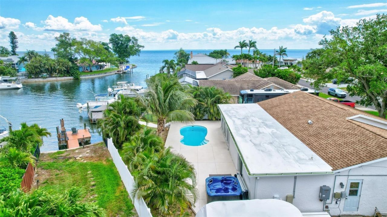 4417 Trout Drive Se, Saint Petersburg, FL 33705 Photo