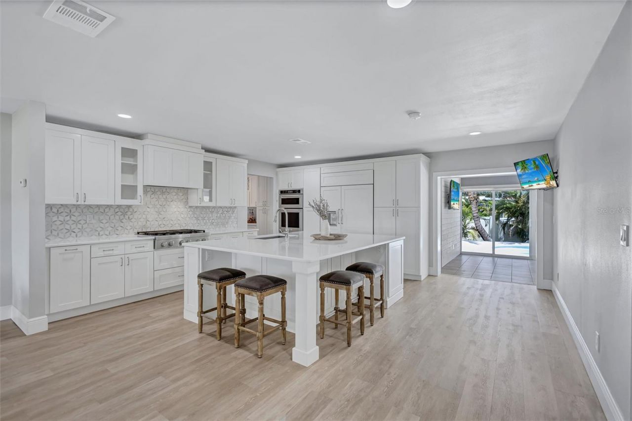 4417 Trout Drive Se, Saint Petersburg, FL 33705 Photo