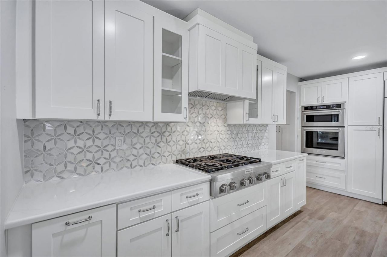 4417 Trout Drive Se, Saint Petersburg, FL 33705 Photo