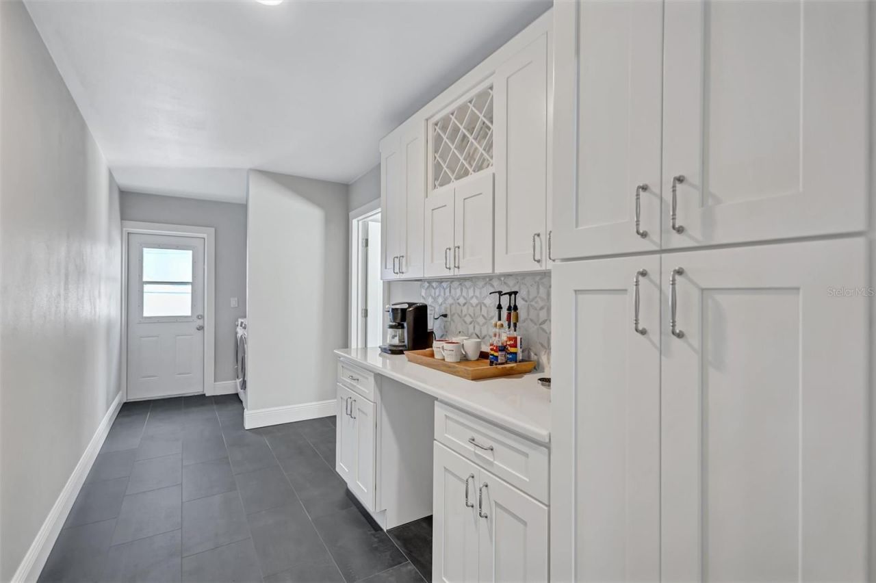 4417 Trout Drive Se, Saint Petersburg, FL 33705 Photo