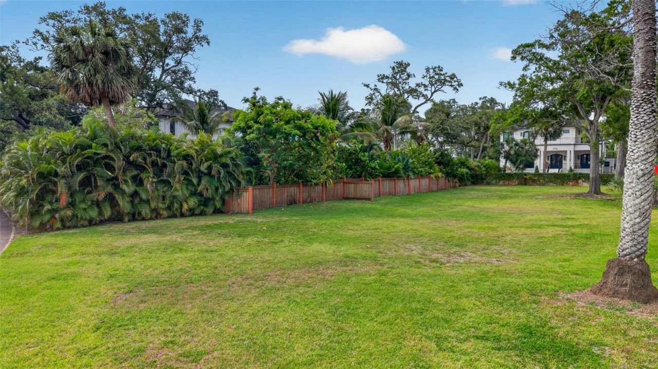 1956 Coffee Pot Boulevard Ne, Saint Petersburg, FL 33704 Photo