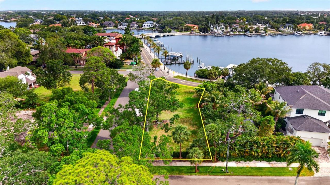 1956 Coffee Pot Boulevard Ne, Saint Petersburg, FL 33704 Photo