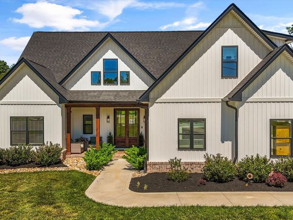 8233 Tazewell Pike, Corryton, TN 37721