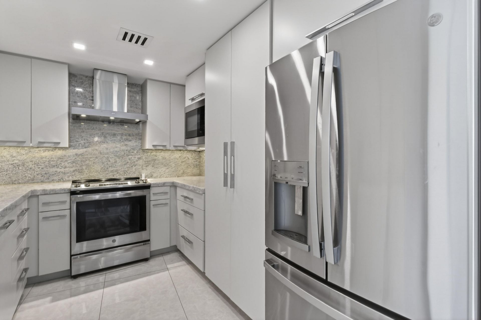 2774 S Ocean Boulevard, Unit 704, Palm Beach, FL 33480 Photo