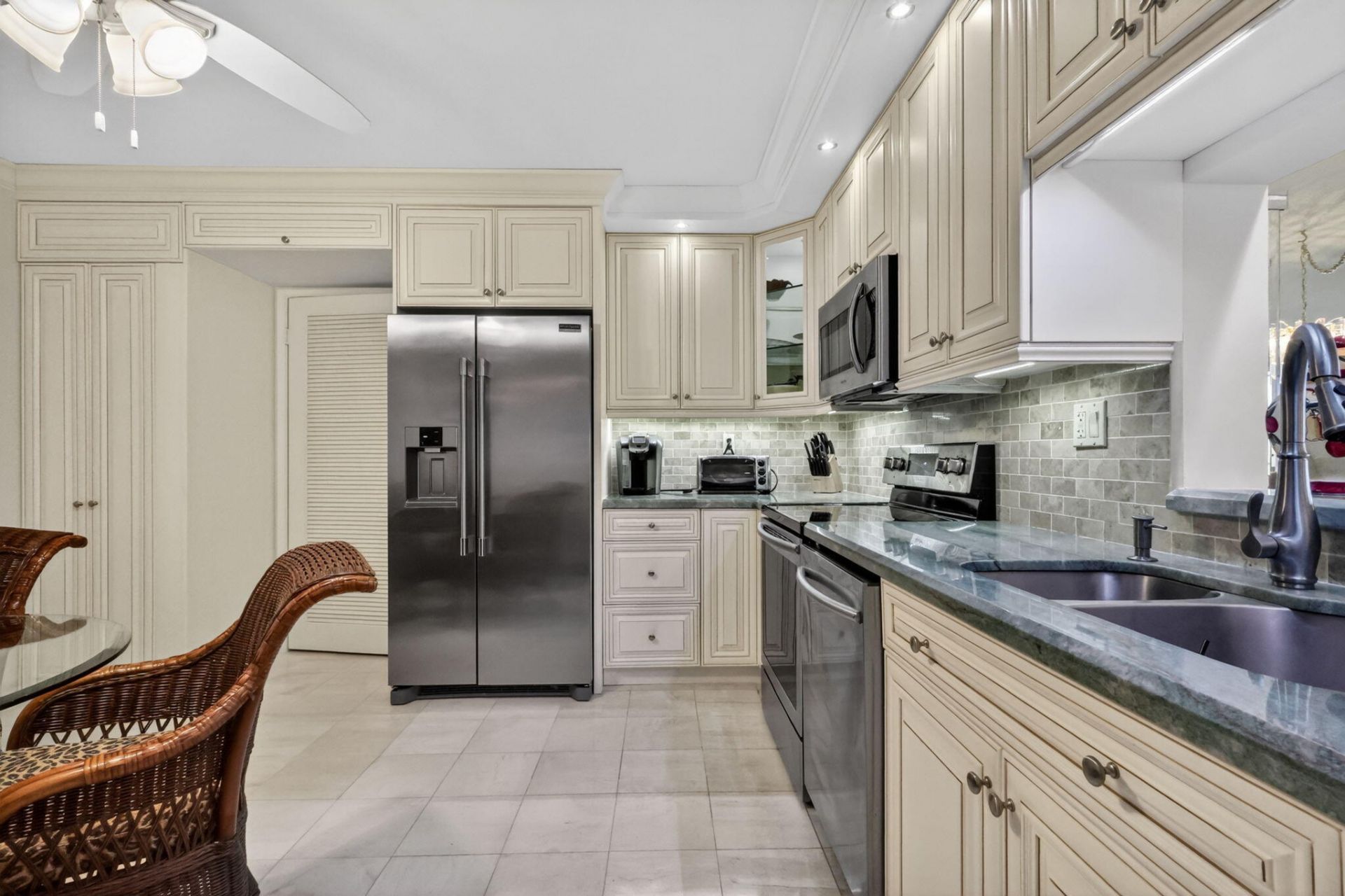3420 S Ocean Boulevard, Unit 9r, Highland Beach, FL 33487 Photo