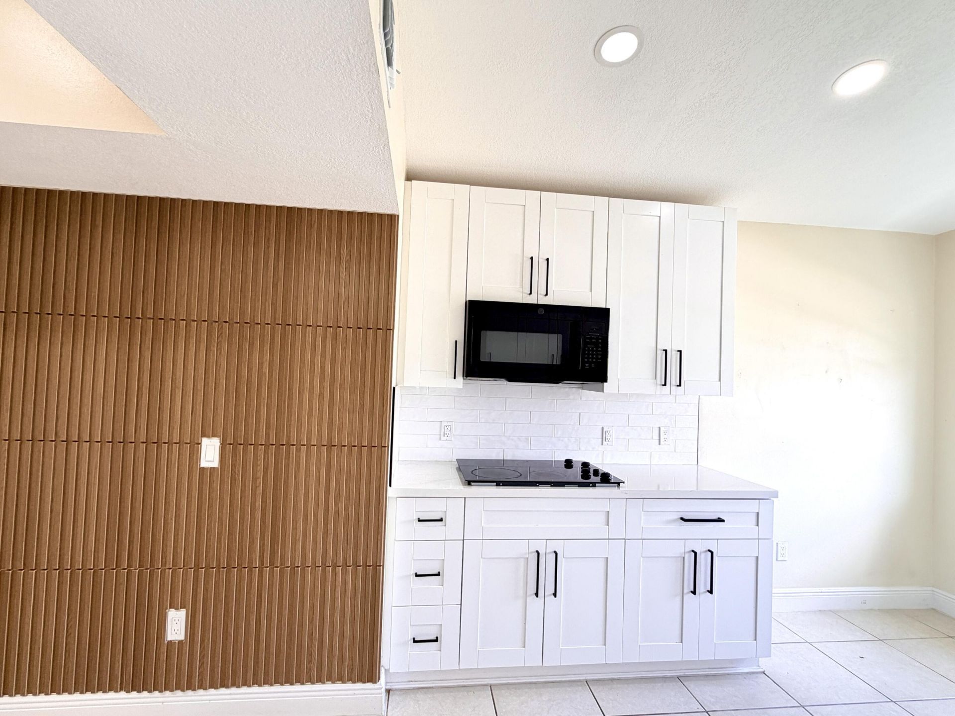 9630 NW 2nd Street, Unit 6-308, Pembroke Pines, FL 33024 Photo