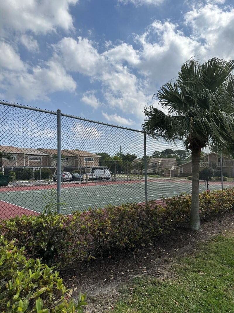 65 Maplecrest Circle, Jupiter, FL 33458 Photo