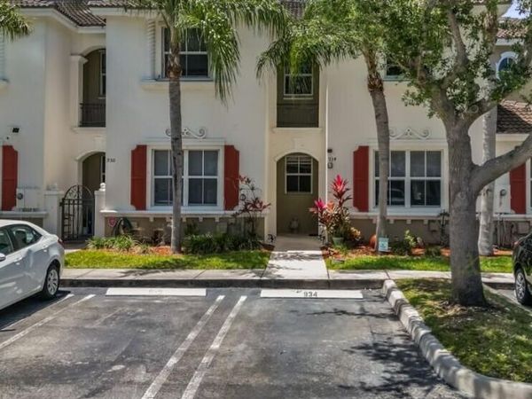 934 NE 42nd Terrace, Homestead, FL 33033