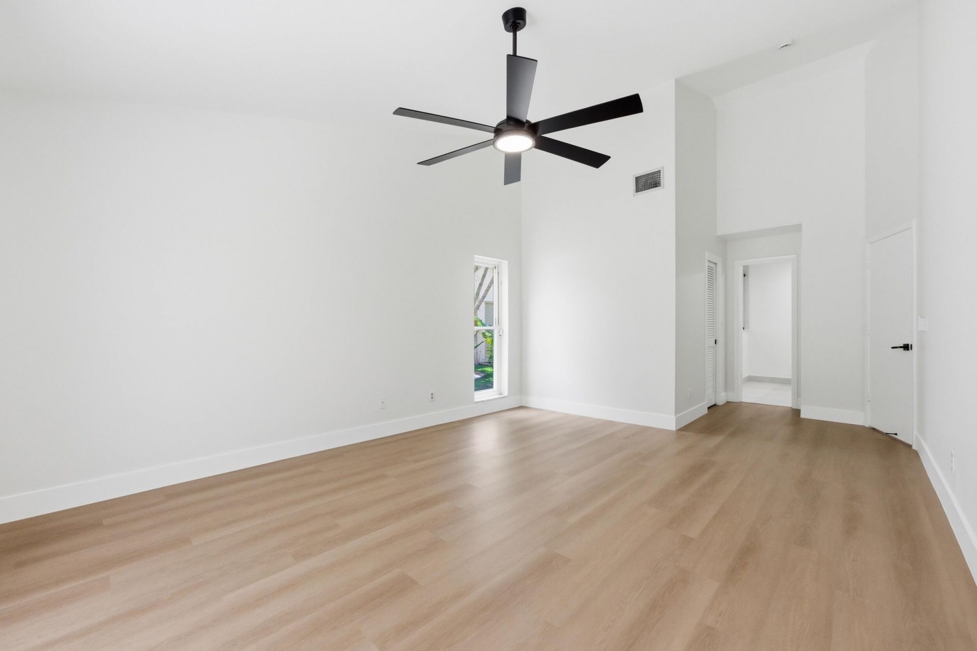 7710 NW 87th Avenue, Tamarac, FL 33321 Photo