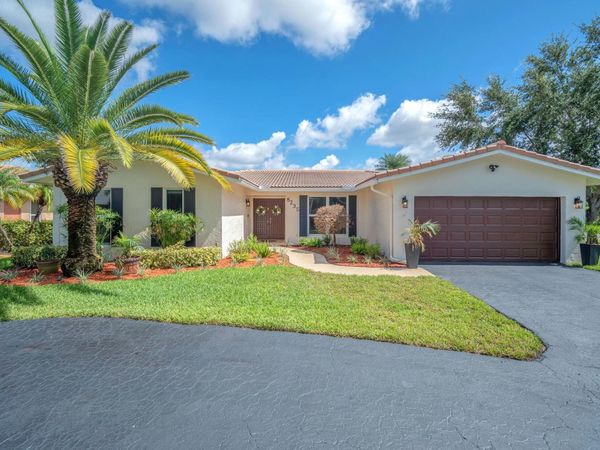 8235 NW 5th Street, Coral Springs, FL 33071