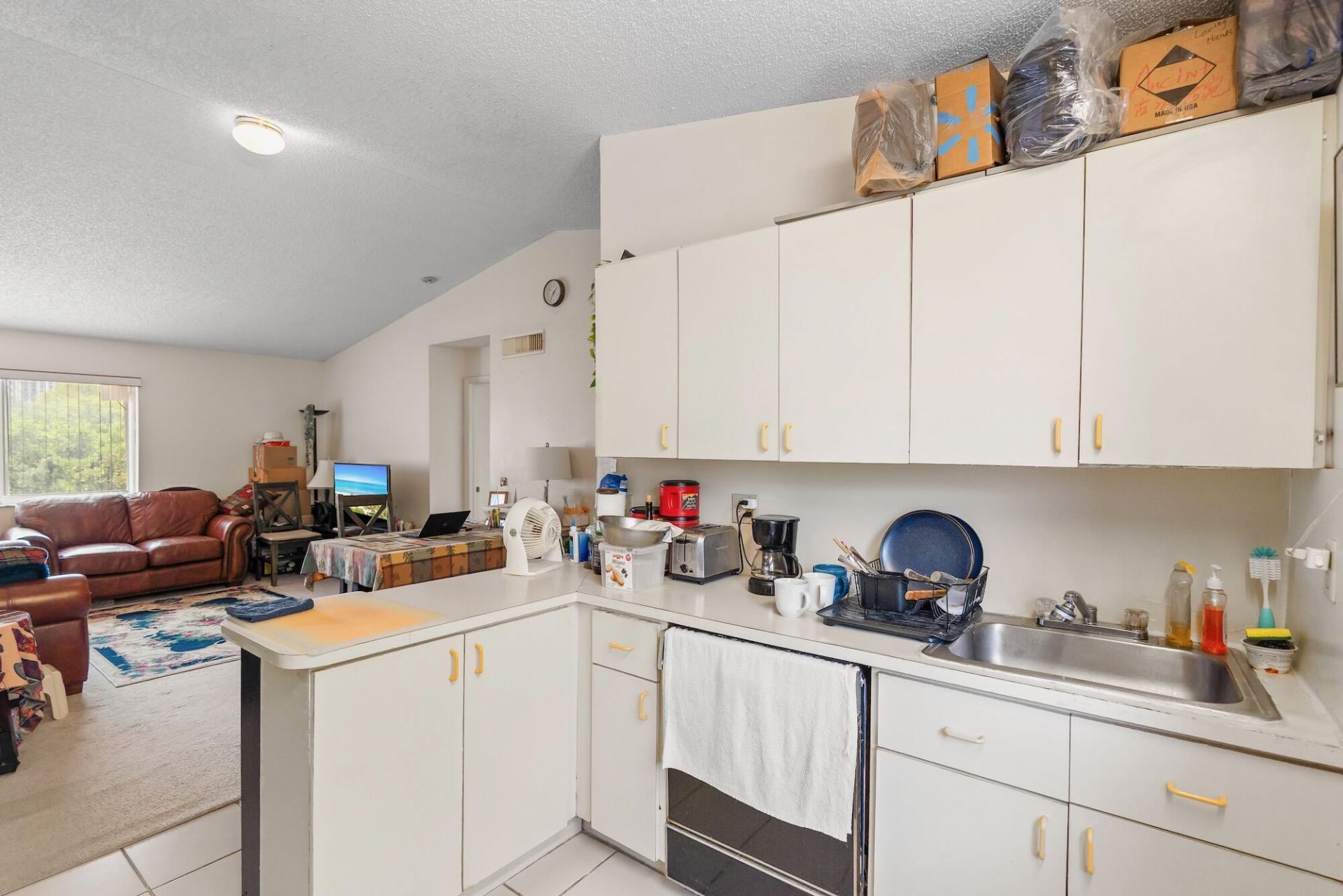 8039 Lake Drive, Unit 205, Doral, FL 33166 Photo