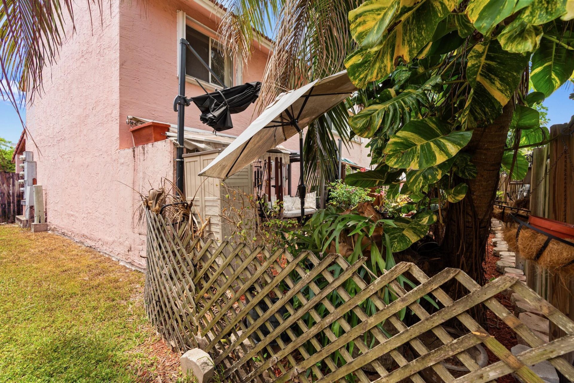 8039 Lake Drive, Unit 205, Doral, FL 33166 Photo