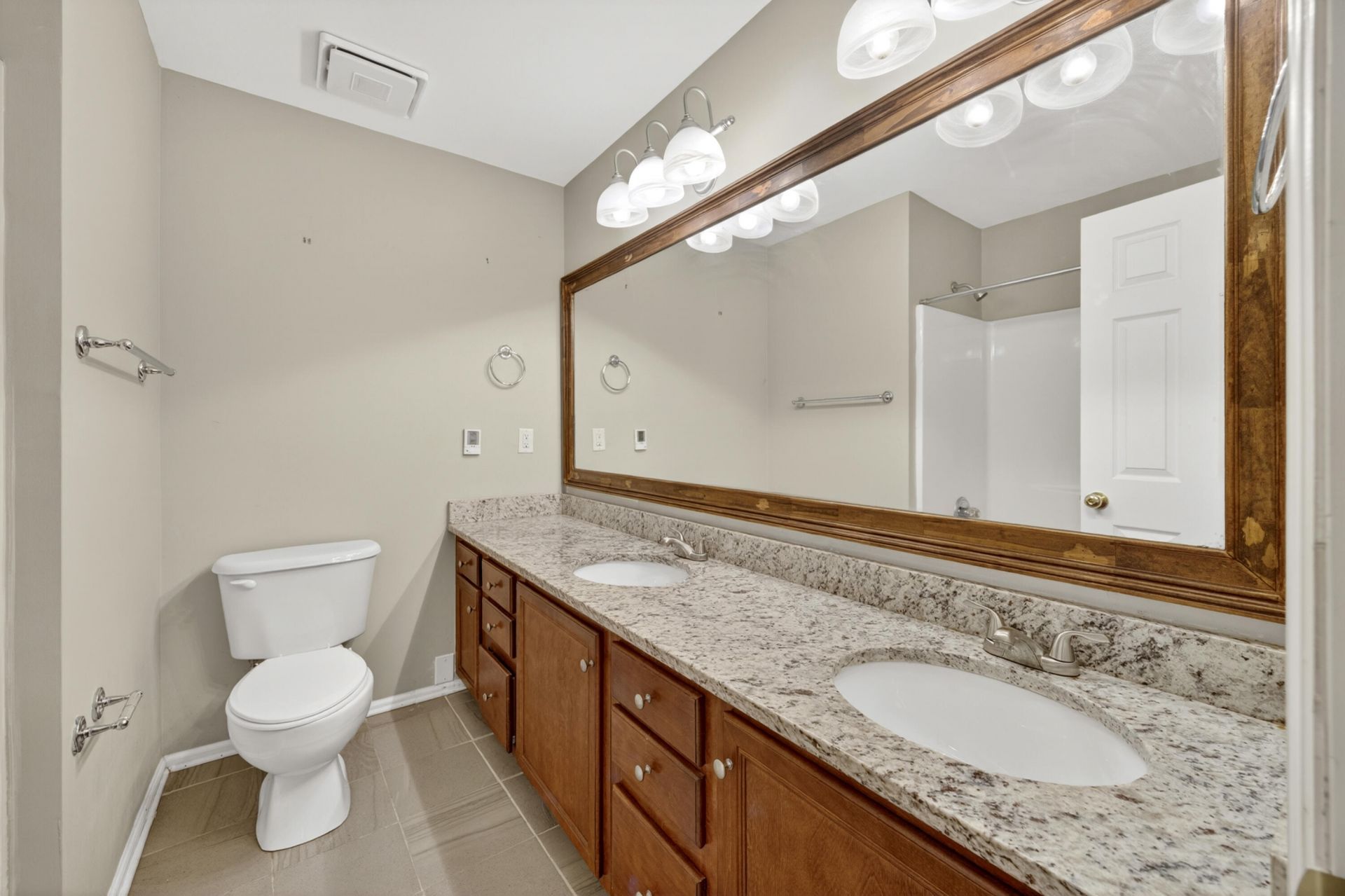 8320 Tyrian Path Photo 21