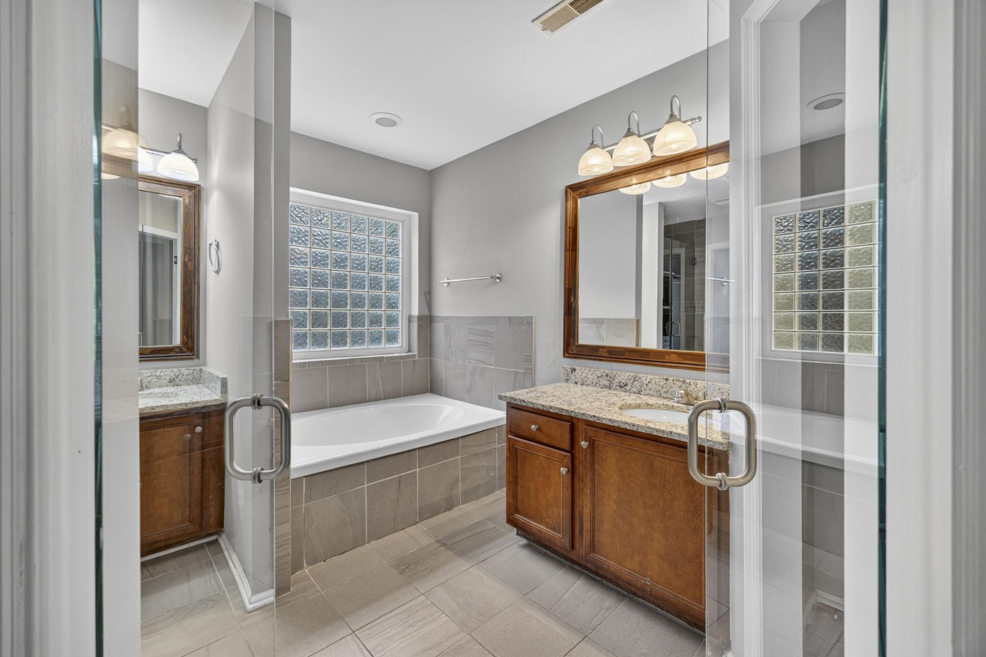 8320 Tyrian Path Photo 26