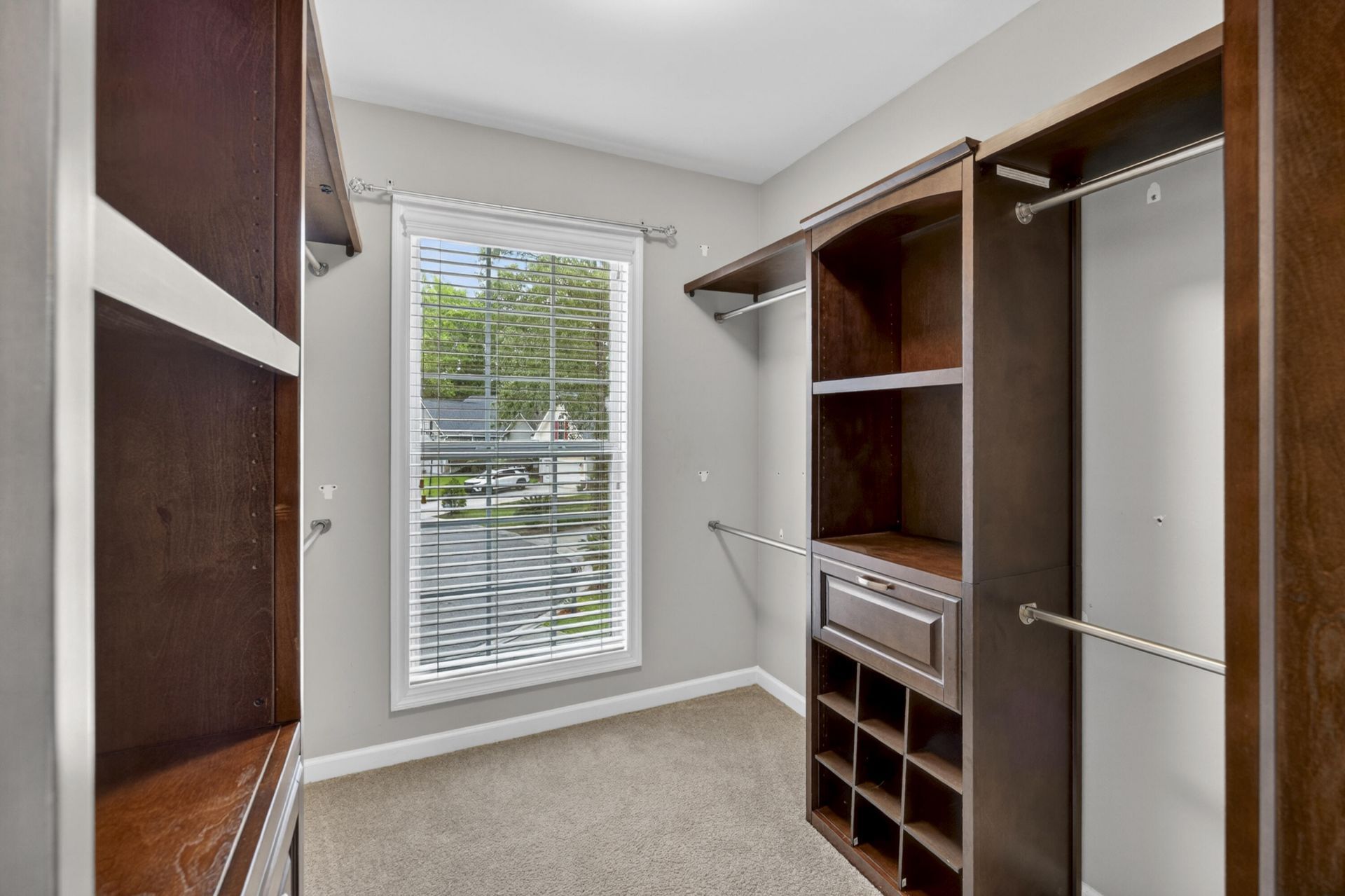 8320 Tyrian Path Photo 29