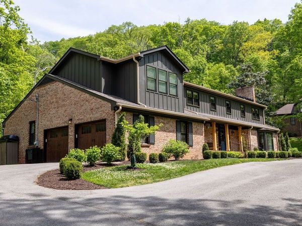 6001 Andover Dr, Nashville, TN 37215