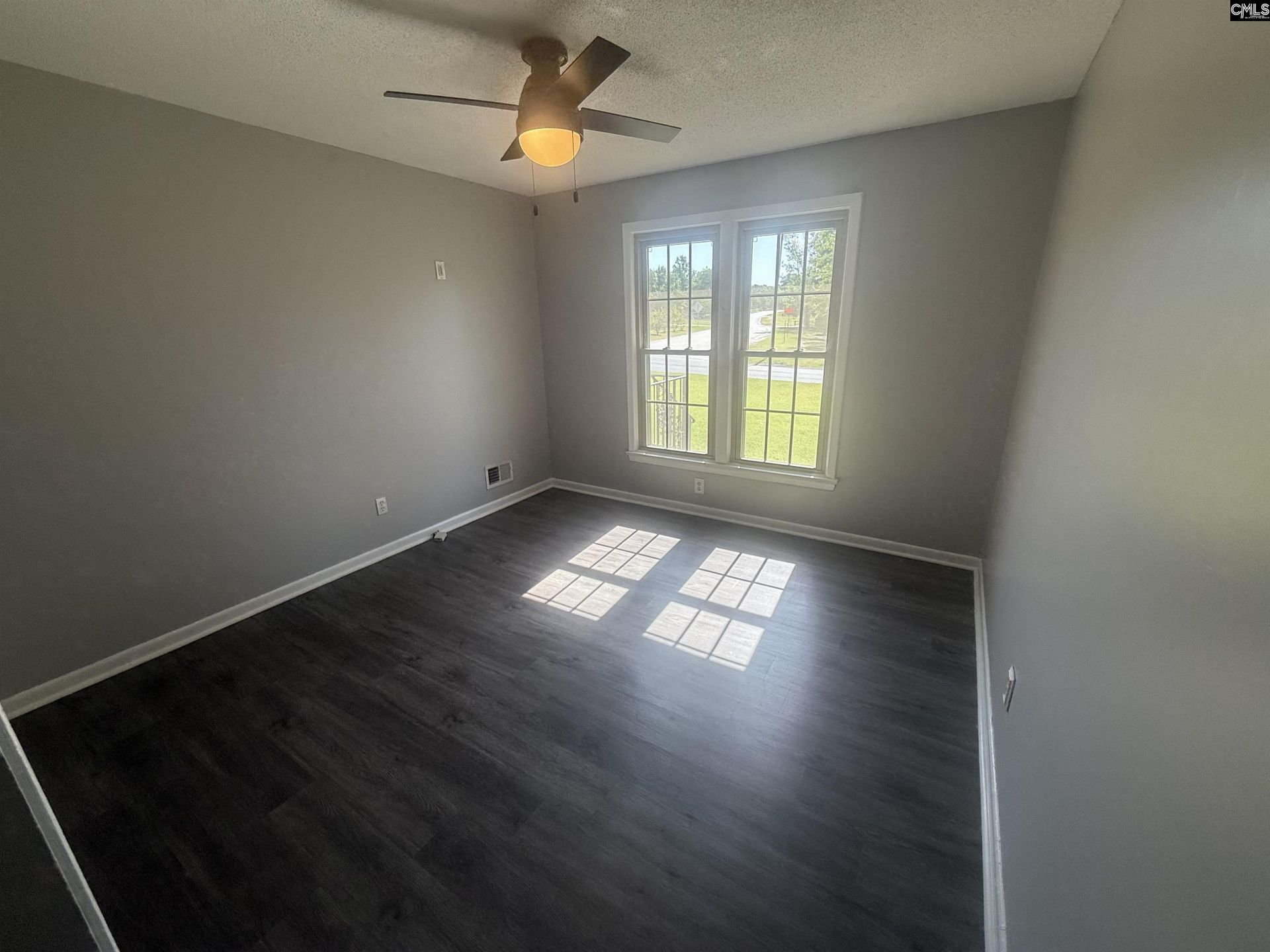 9817 Dunbarton Drive Photo 12