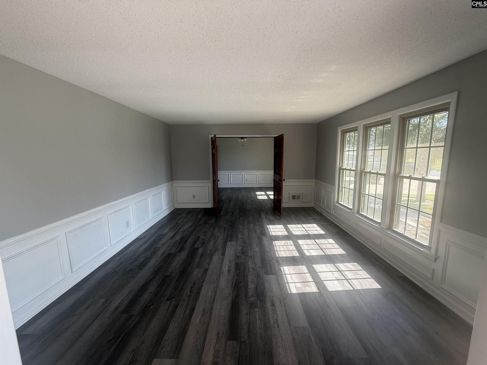 9817 Dunbarton Drive Photo 4