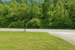 1288 Maple Avenue  photo 4