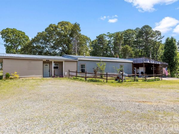 2246 N Aspen Street , Lincolnton, NC 28092