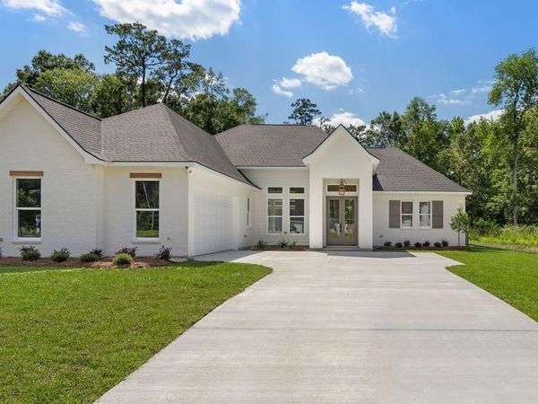 608 KRISTIAN Court , Madisonville, LA 70447