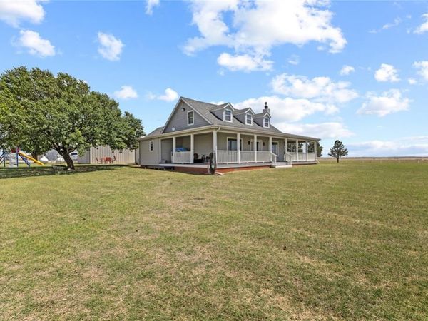 12010 N 2260 Road, Cordell, OK 73632