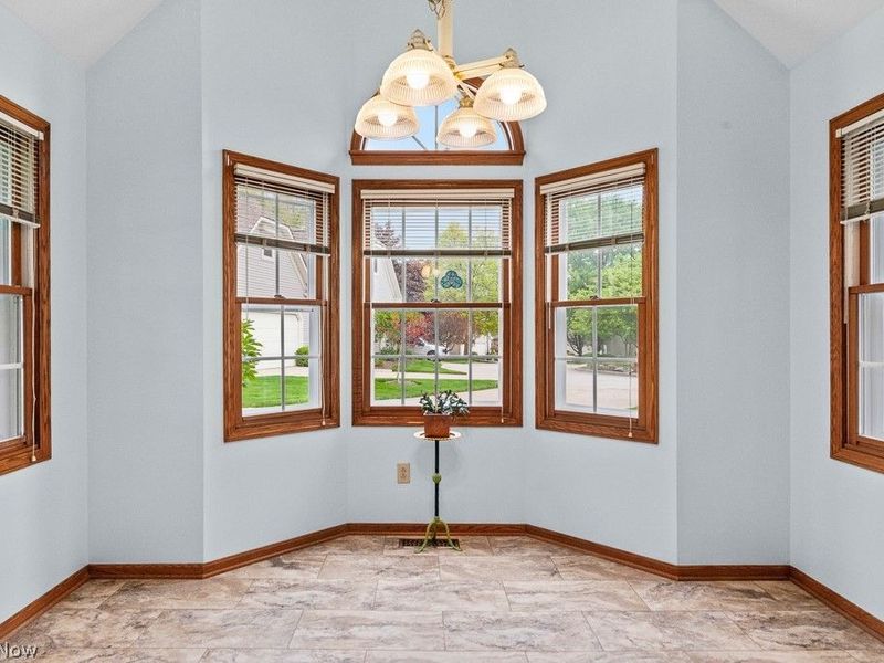 444 Shannon Drive, Wadsworth, OH 44281 Photo 12