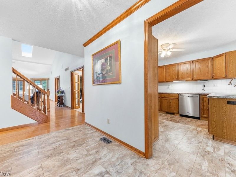 444 Shannon Drive, Wadsworth, OH 44281 Photo 6