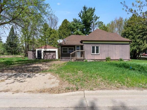 323 4th Street SE, Staples, MN 56479