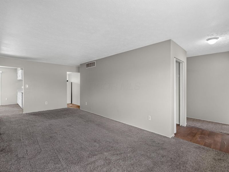 58 Huber Village Boulevard, Westerville, OH 43081 Photo 12