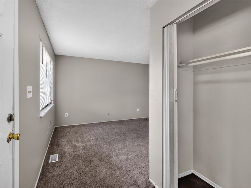 58 Huber Village Boulevard, Westerville, OH 43081 Photo 7