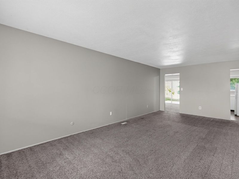 58 Huber Village Boulevard, Westerville, OH 43081 Photo 8
