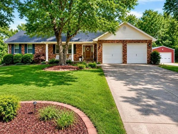 611 Anna Drive, Dexter, MO 63841