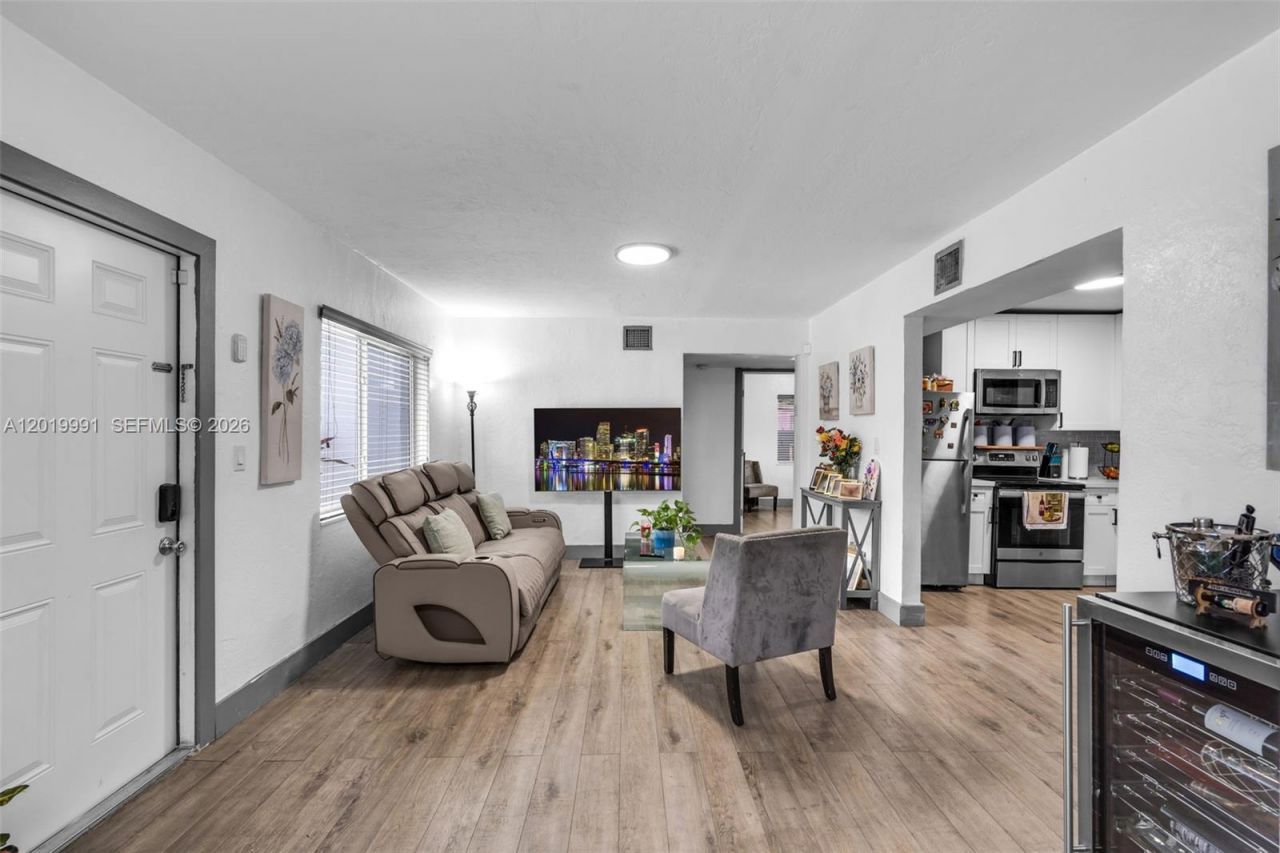 Please Call For Address, Miami, FL 33168 Photo
