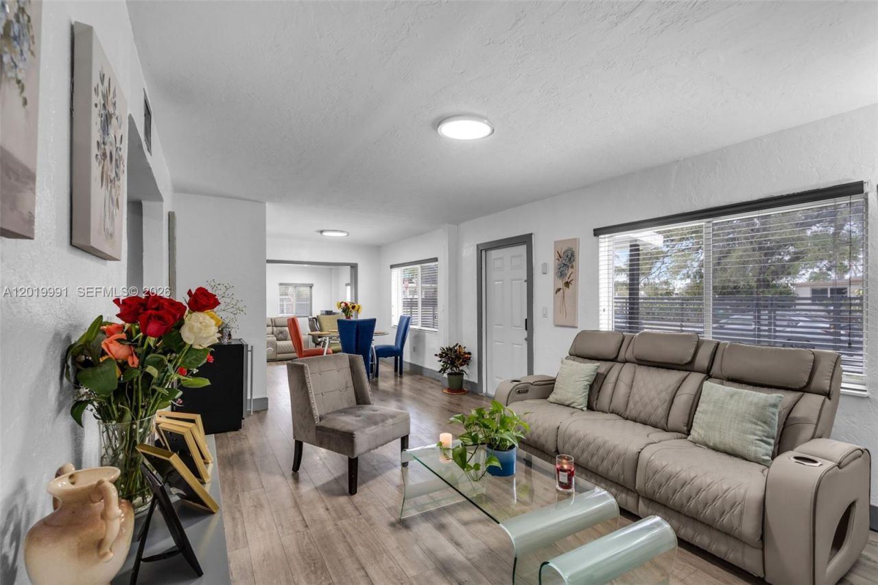 Please Call For Address, Miami, FL 33168 Photo