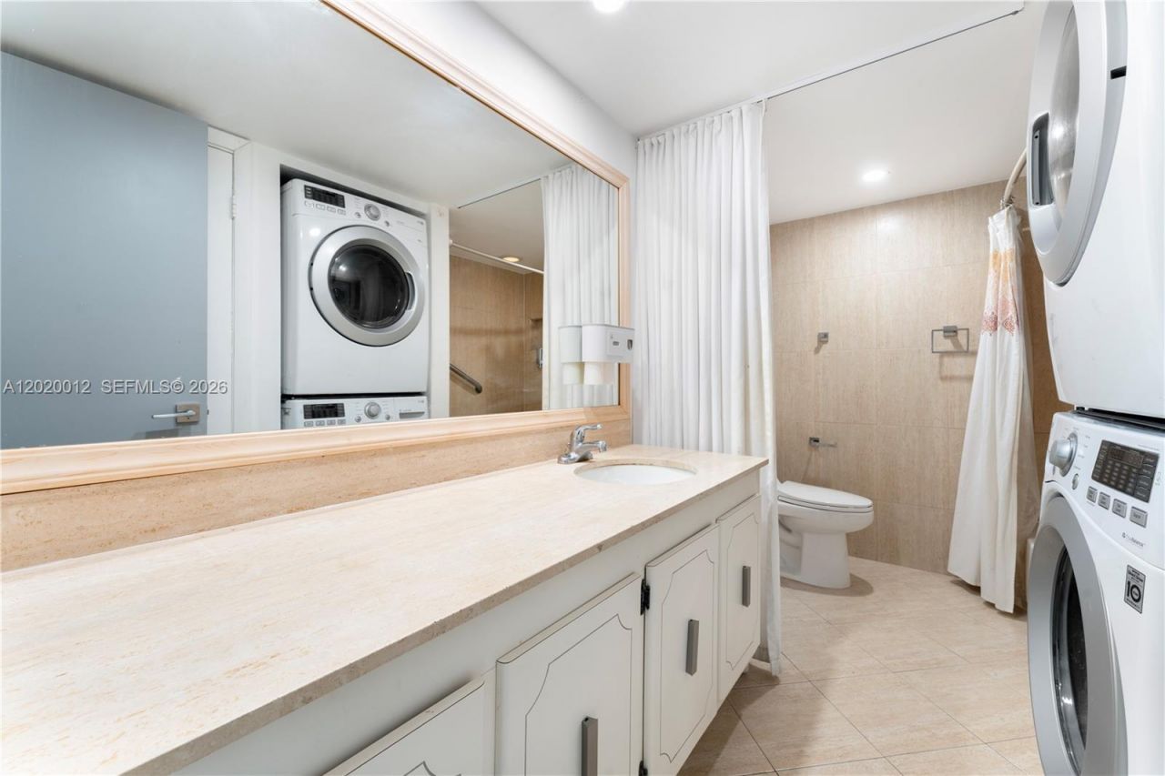 600 NE 36th St , Unit 1111, Miami, FL 33137 Photo