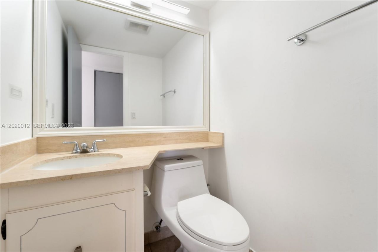 600 NE 36th St , Unit 1111, Miami, FL 33137 Photo