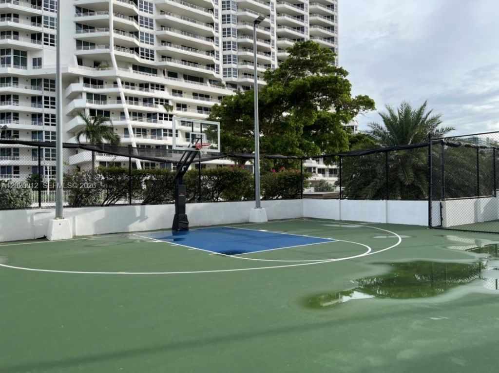 600 NE 36th St , Unit 1111, Miami, FL 33137 Photo