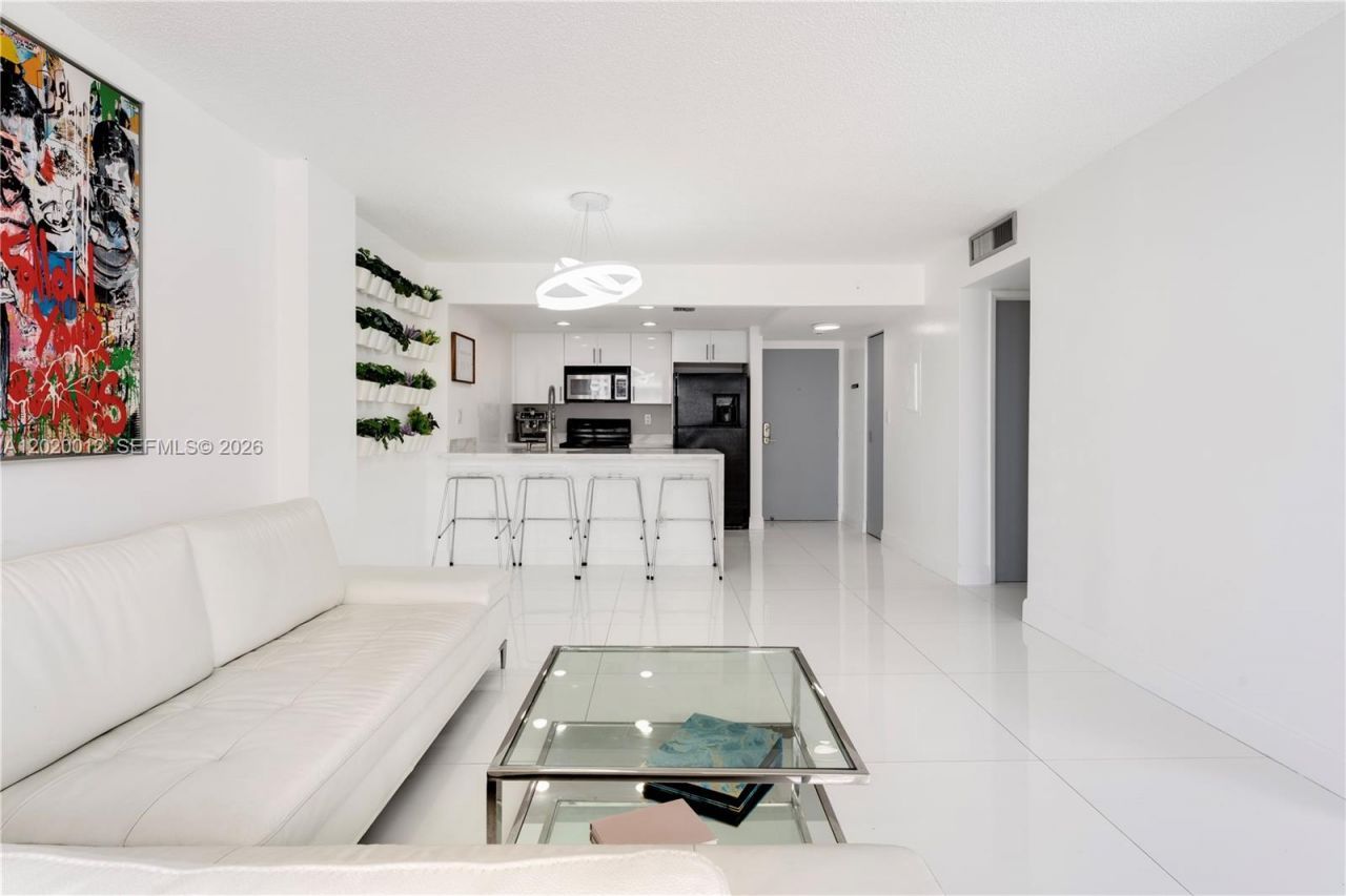 600 NE 36th St , Unit 1111, Miami, FL 33137 Photo