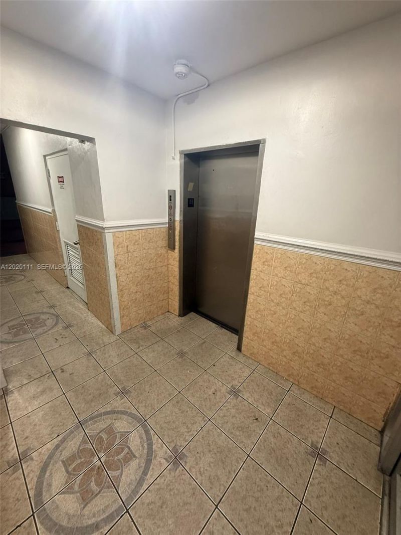 6780 W 2nd Ct, Unit 313, Hialeah, FL 33012 Photo