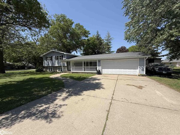 811 Pamela, Moravia, IA 52544
