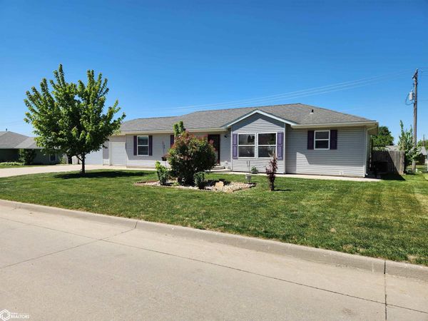 1307 Country Club Drive, Tama, IA 52339