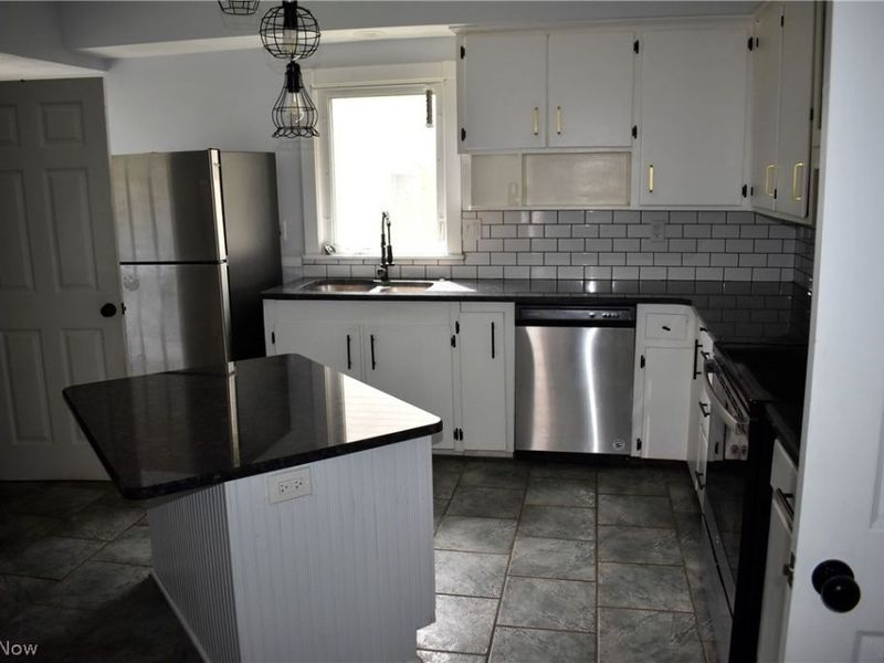 246 E 7th Street, Salem, OH 44460 Photo 4