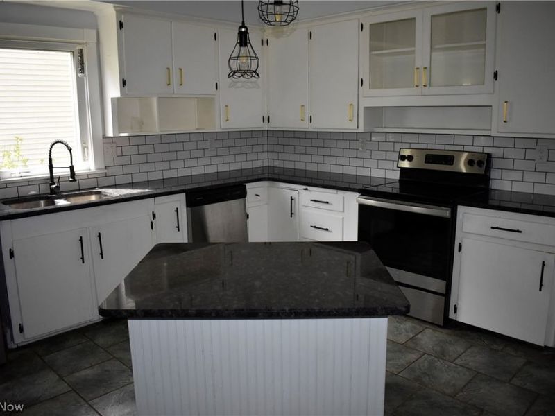 246 E 7th Street, Salem, OH 44460 Photo 5