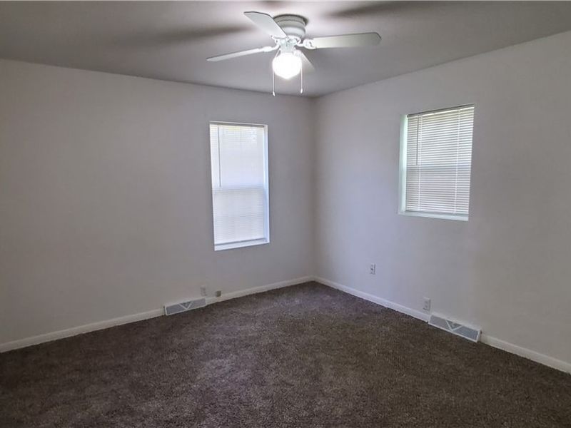 724 Briggs Road, Leavittsburg, OH 44430 Photo 12