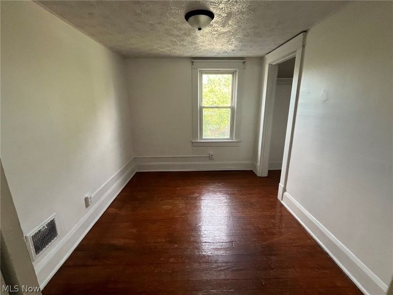 304 Lowell Avenue NE, Warren, OH 44483 Photo 10