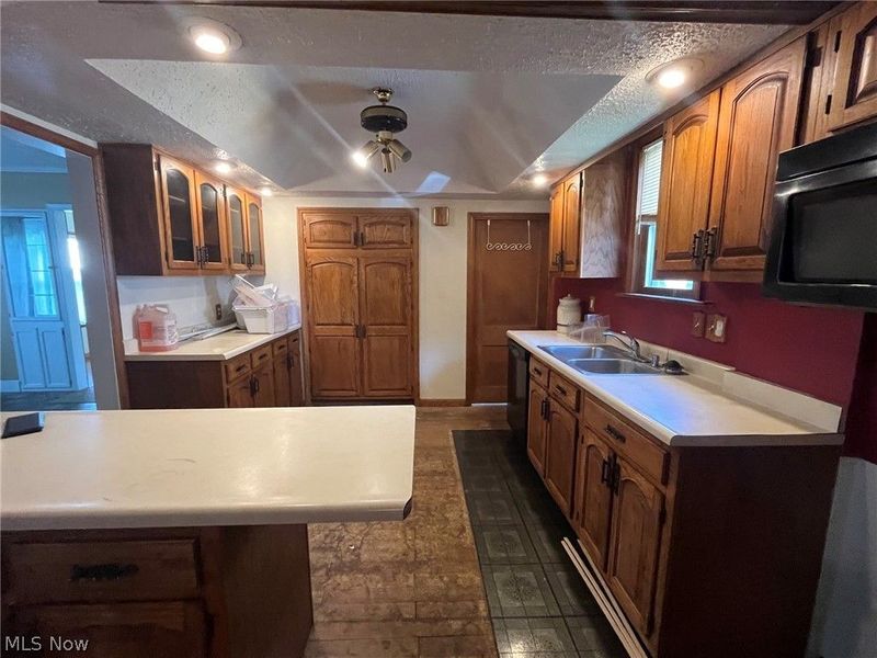 304 Lowell Avenue NE, Warren, OH 44483 Photo 17
