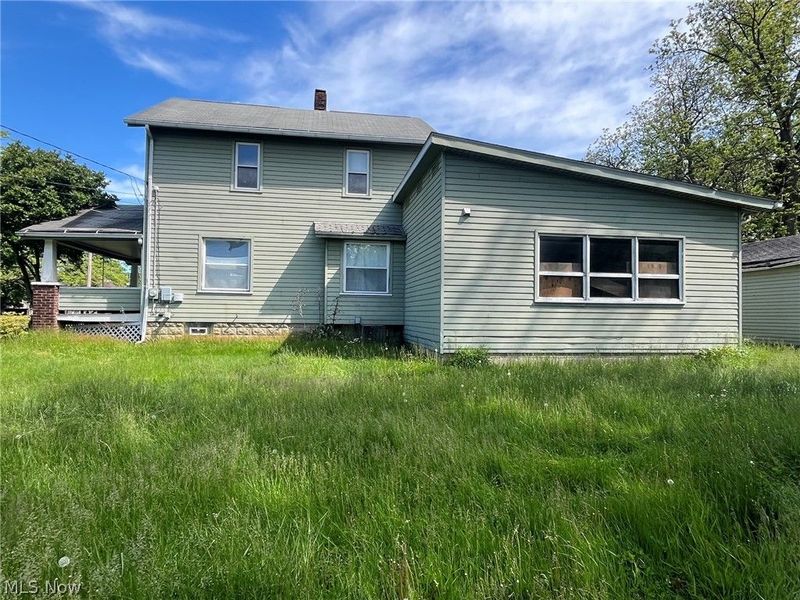 304 Lowell Avenue NE, Warren, OH 44483 Photo 4